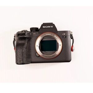 Sony Alpha a7 IV 33MP Mirrorless Camera - Black (FE 28-70mm f/3.5-5.6 OSS) Extra